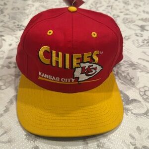 VINTAGE!! NWT! NFL Kansas City Chiefs Snapback Hat